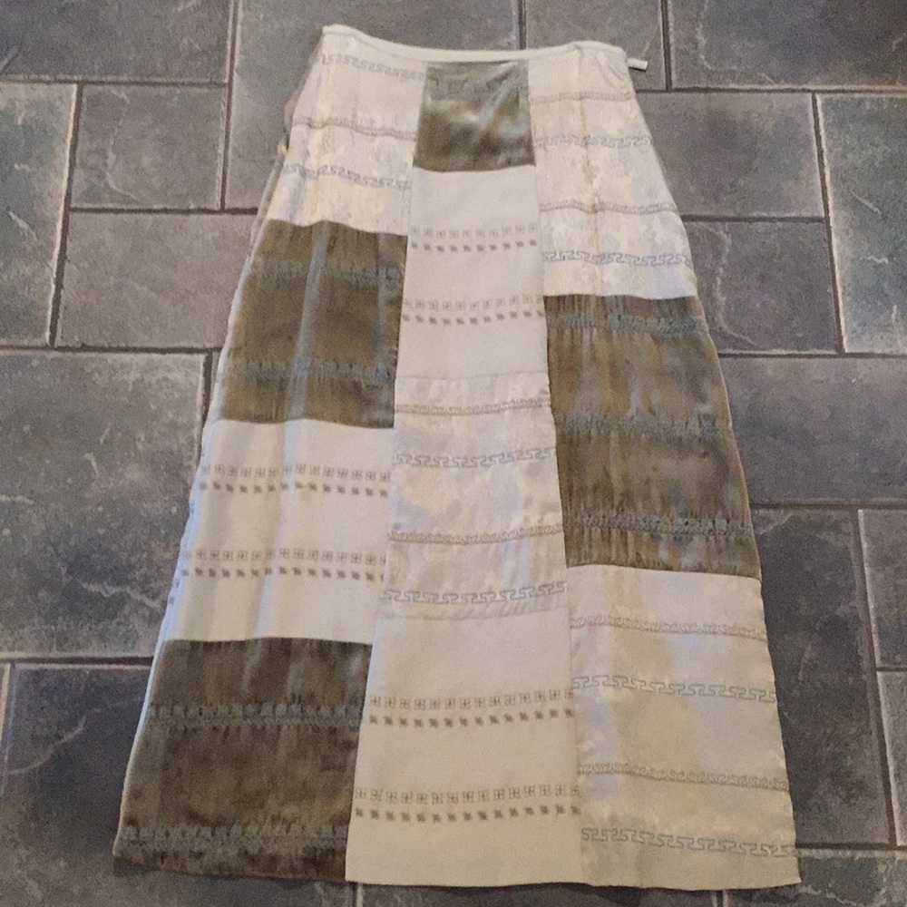 TYLER Boe 100% silk skirt